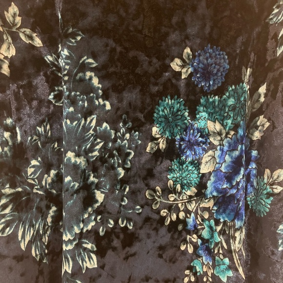 Long sleeve top - Picture 2 of 3